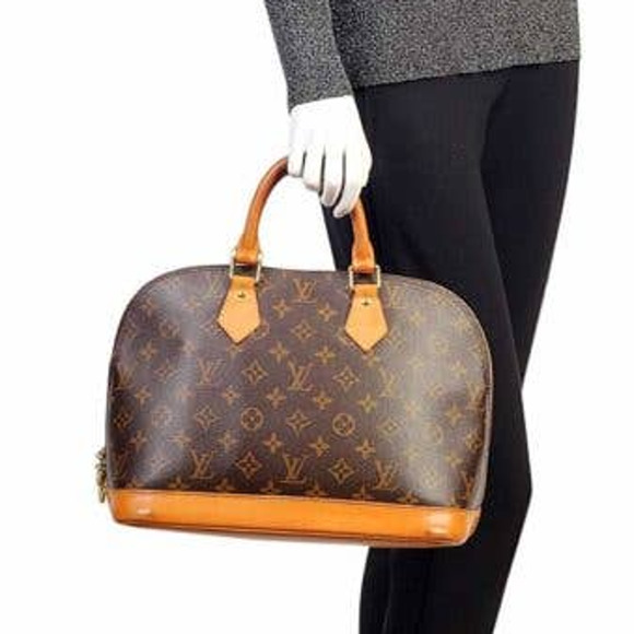 Louis Vuitton Handbags - 💎✨BEAUTIFUL✨💎 Louis Vuitton Monogram Alma
